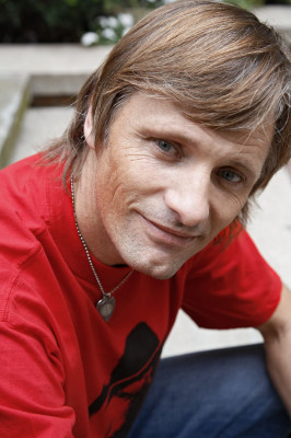 photo 14 in Viggo Mortensen gallery [id196834] 2009-10-13 00:00:00