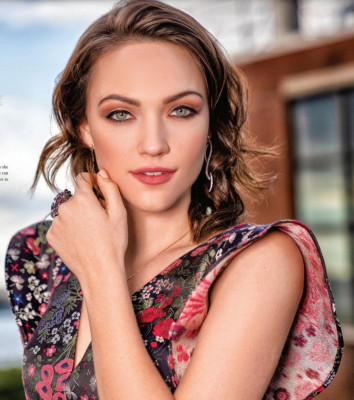 Violett Beane – Resident Magazine Winter Issue January 2019