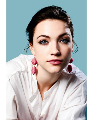 Violett Beane – The Daily Shuffle Magazine December 2018