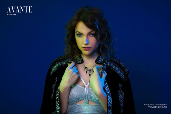 Violett Beane – Avante Magazine 2018