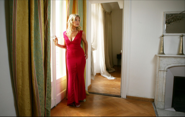Virginie Efira - Benjamin Decoin Photoshoot in Cannes 04/19/2006