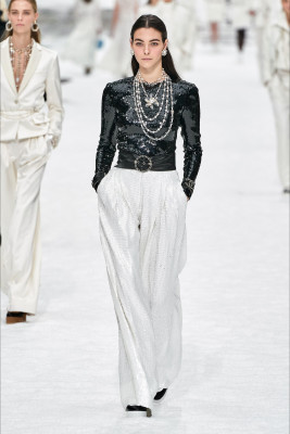 Сhanel Fall/Winter 2019 Fashion Show in Paris