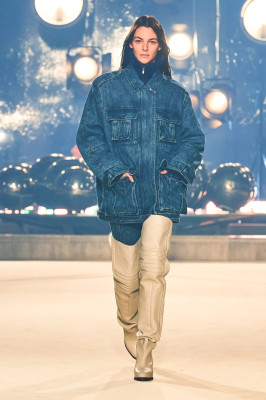 Isabel Marant Fall Winter 2022 Fashion Show in Paris