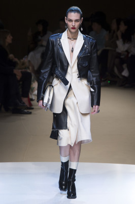 Vittoria Ceretti - Alexander Mcqueen Fall/Winter 2018 Fashion Show in Paris