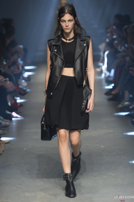 Vittoria Ceretti - Versus Versace Spring/Summer 2018 Fashion Show in London