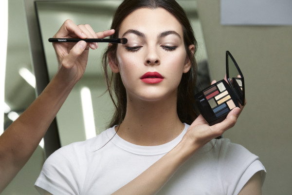 Vittoria Ceretti - Backstage Chanel Spring/Summer 2019 Fashion Show in Paris