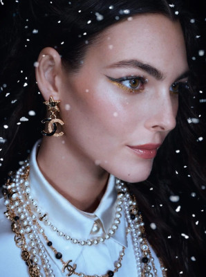 Vittoria Ceretti for Chanel 2024 Fragrance &amp;amp; Beauty Holiday Season &#039;Winter Tale&#039;