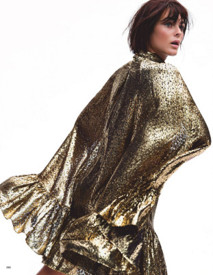 Vittoria Ceretti by Nathaniel Goldberg for Vogue Japan // November 2020