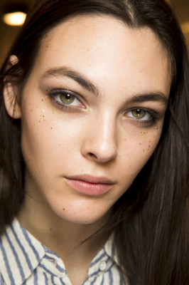 Vittoria Ceretti - Burberry Fall/Winter 2017 Fashion Show in London