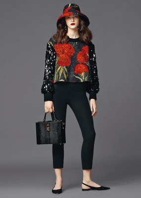  Vittoria Ceretti - Dolce &amp; Gabbana Spring/Summer Lookbook 