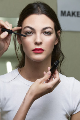 Vittoria Ceretti - Backstage Chanel Spring/Summer 2019 Fashion Show in Paris