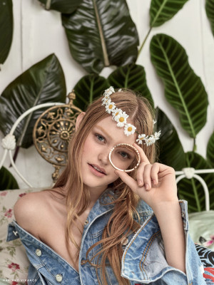 Willow Hand for Vogue Russia by Mariano Vivanco 