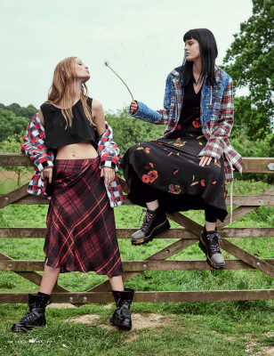 Willow Hand for Vogue Russia by Mariano Vivanco 