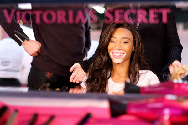 Winnie Harlow – Victoria’s Secret Fashion Show Backstage 2018