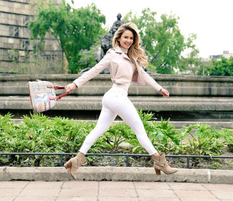 Ximena Cordoba pic #1069251