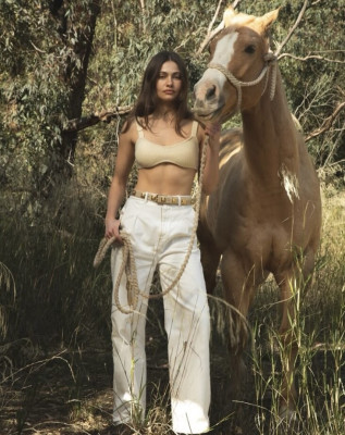Yara Khmidan for Aureum Collective by Ellie Lyon