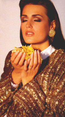 photo 5 in Yasmin Le Bon gallery [id394886] 2011-05-17 00:00:00
