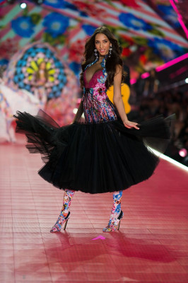 Yasmin Wijnaldum -  Vctoria`s Secret Fashion Show 2018 