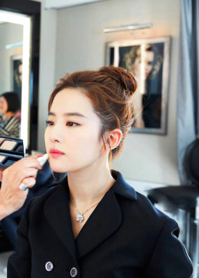 photo 12 in Yifei gallery [id1157732] 2019-04-08 00:00:00