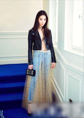 photo 3 in Yifei Liu gallery [id1157711] 2019-04-08 00:00:00