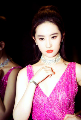 Yifei Liu pic #1157630