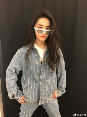 photo 21 in Yifei Liu gallery [id1157603] 2019-04-08 00:00:00