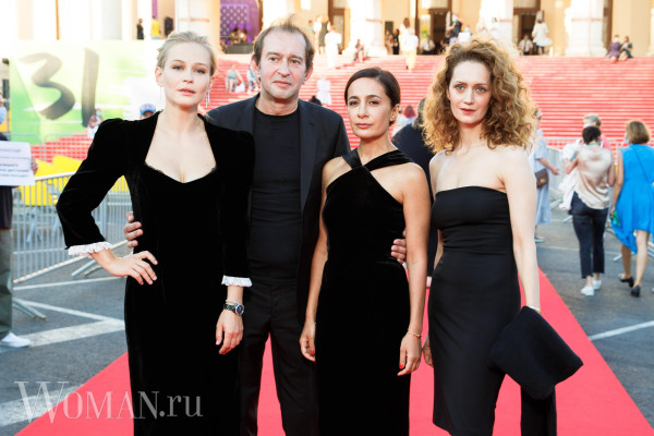 Юлия Пересильд на премьере фильма &#039;Трое&#039; - Кинотавр 2020 // 17.09.2020
