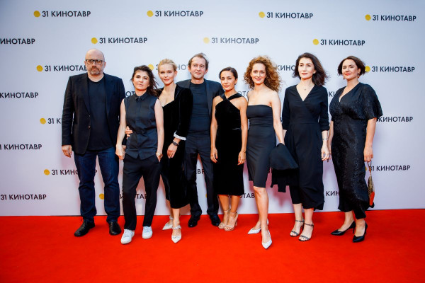 Юлия Пересильд на премьере фильма &#039;Трое&#039; - Кинотавр 2020 // 17.09.2020