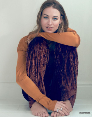 Yvonne Strahovski – ELLE Magazine Australia, August 2019