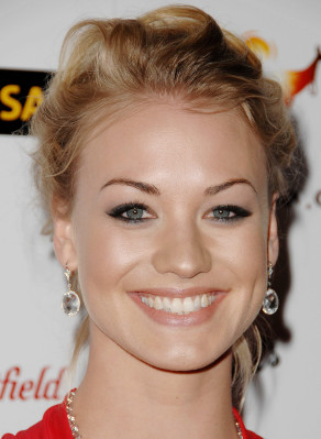 photo 4 in Yvonne Strahovski gallery [id323708] 2010-12-10 00:00:00