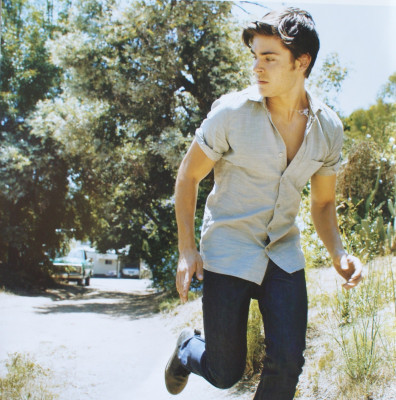 Zac Efron pic #195451