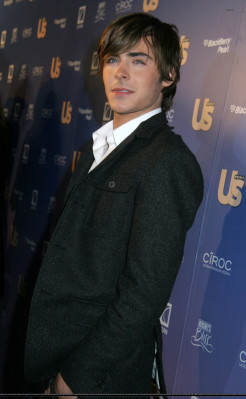 Zac Efron pic #135865