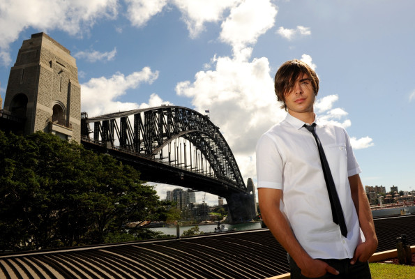 Zac Efron pic #611678