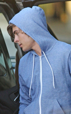 Zac Efron pic #136269