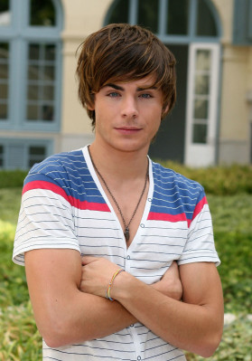 Zac Efron pic #197087
