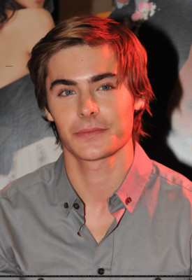 Zac Efron pic #136403