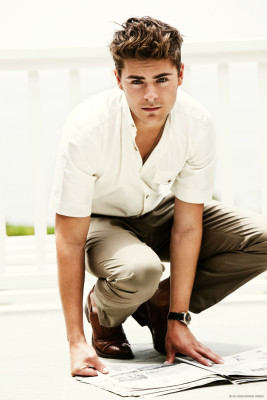 Zac Efron pic #290064