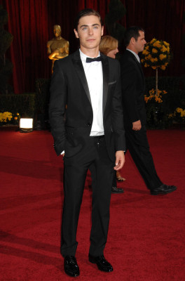 Zac Efron pic #138325