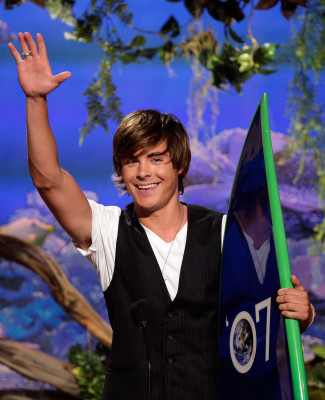 Zac Efron pic #148680