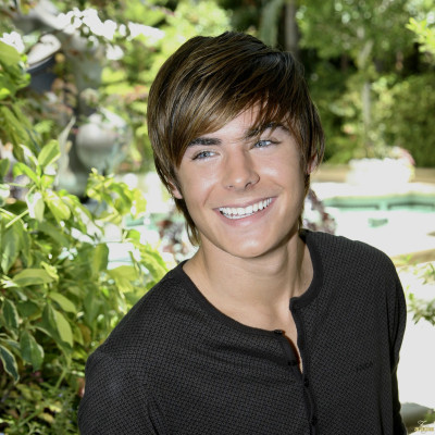 Zac Efron pic #200064
