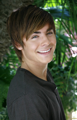 Zac Efron pic #200065