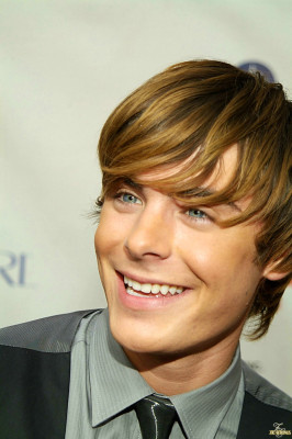 Zac Efron pic #136260