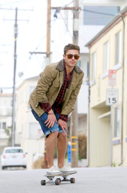 Zac Efron pic #611695