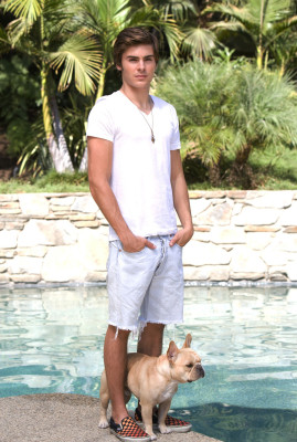 Zac Efron pic #587076