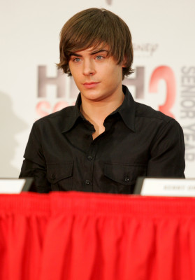 Zac Efron pic #138326