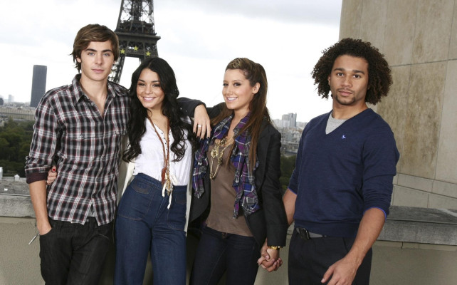 Zac Efron pic #585353