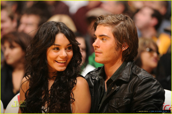 Zac Efron pic #125085