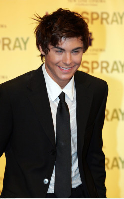 Zac Efron pic #153073