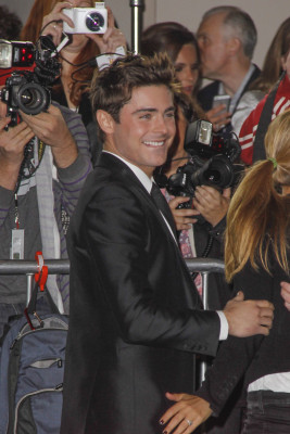 Zac Efron pic #697796