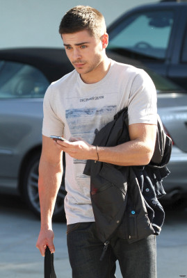 Zac Efron pic #360426